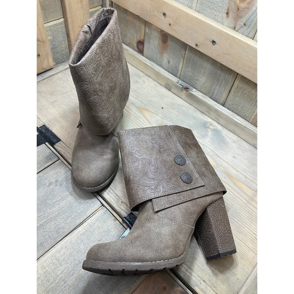 Muk Luks Shoes - MukLuks Faux Leather Taupe Brown Foldover Booties Boots US7 Worn once